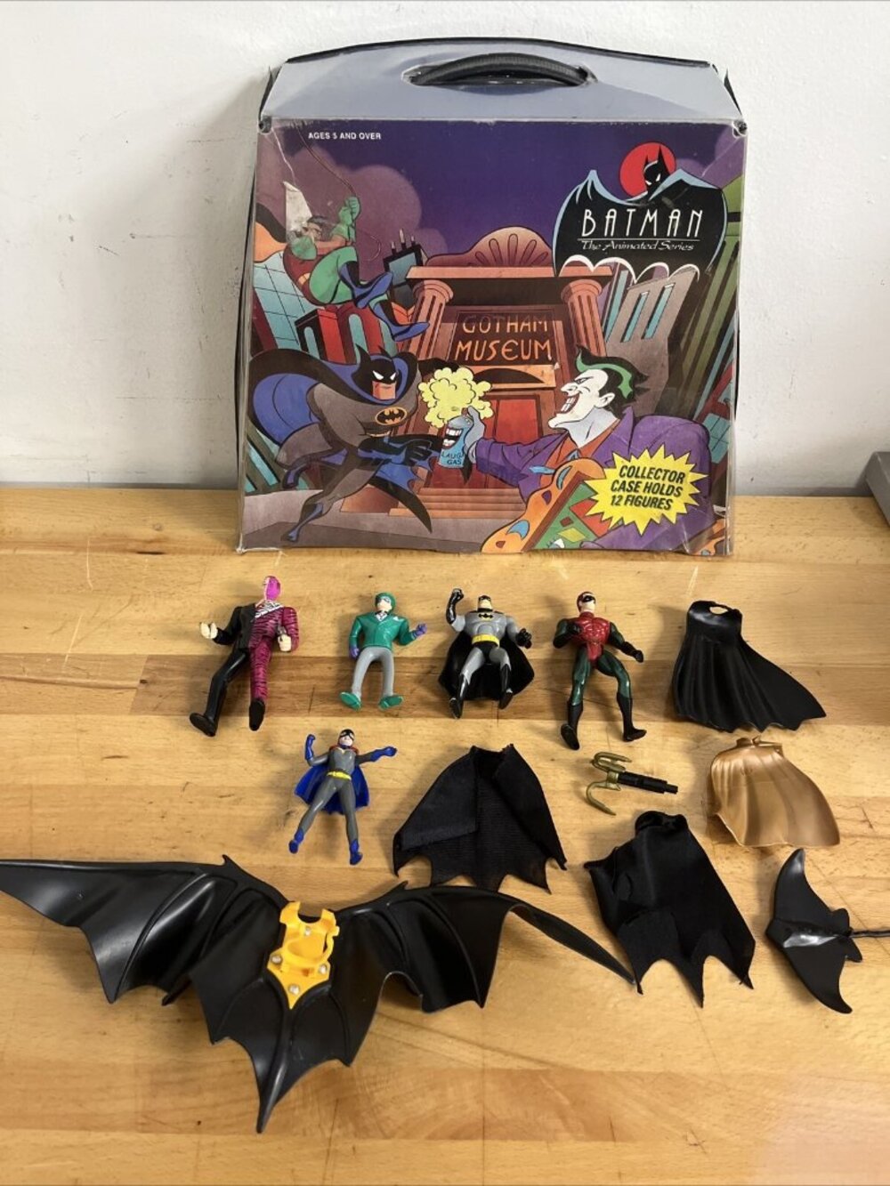 1994 Batman Animated Series Collectors Case - With Figures And Accessories